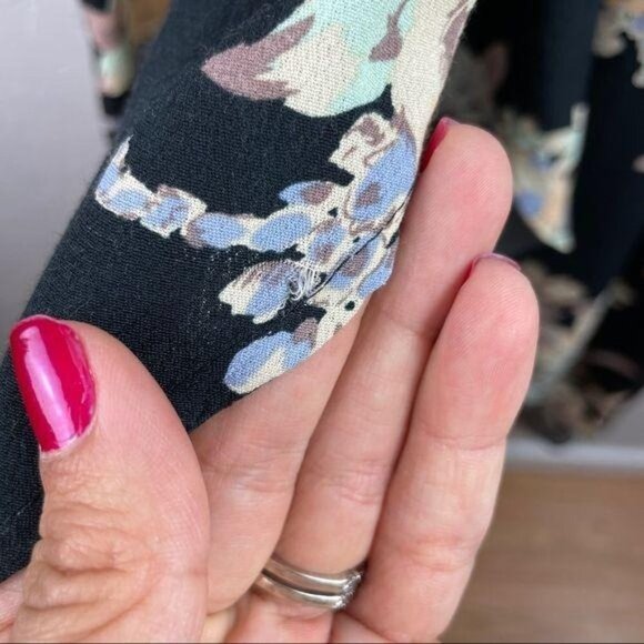 ASTR‎ The Label Black Floral Wrap Front High Low Dress V-Neck Women's Size Small - Picture 8 of 10